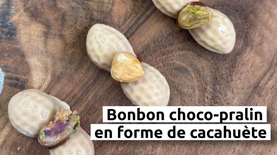 A feu doux : Âmes Soeurs #05 Bonbon chocolat pralin en forme de cacahuète