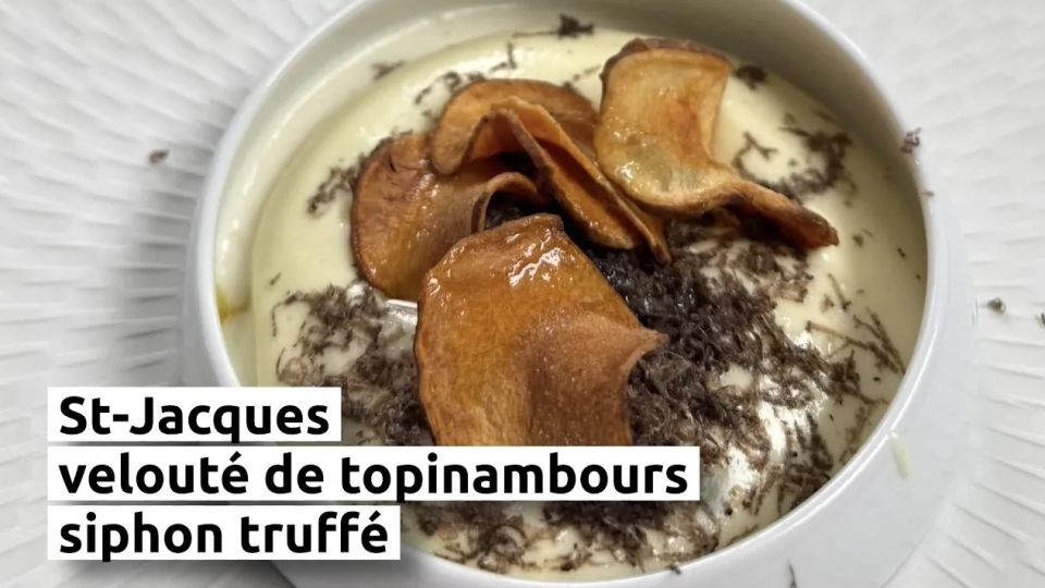 A feu doux : La Maison de Laveline #3 Saint-Jacques nacrées, velouté de topinambours et siphon truffé